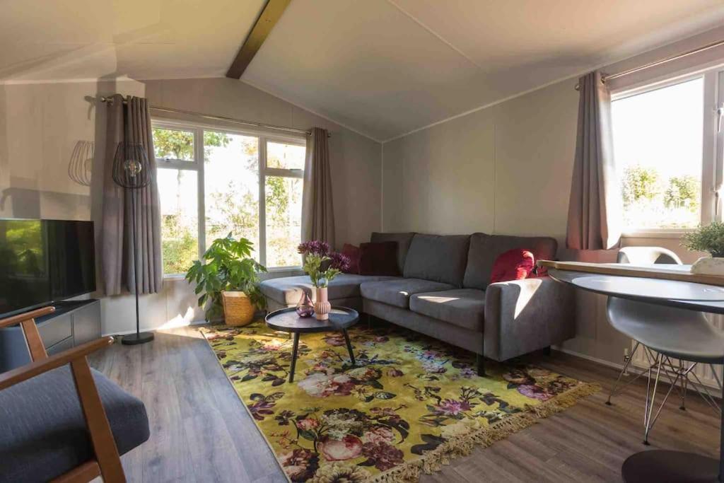 6-Persoons Chalet In Voorthuizen Op De Veluwe Villa Exterior foto